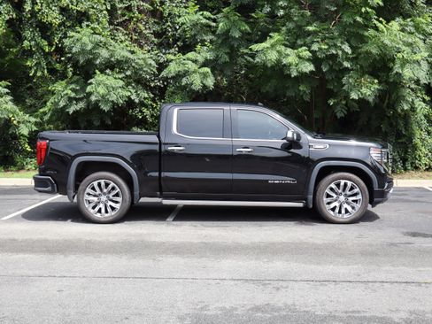 Used 2023 GMC Sierra 1500 Denali w/ Denali Reserve Package AWD/4WD image 10