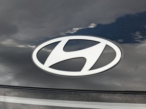 Used 2025 Hyundai Kona SEL FWD image 35