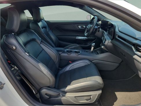 Used 2024 Ford Mustang GT Premium image 12