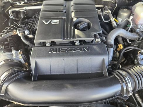 Used 2020 Nissan Frontier SV w/ Midnight Edition Floor Mats image 30