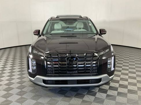 Used 2024 Hyundai Palisade Limited AWD/4WD image 2