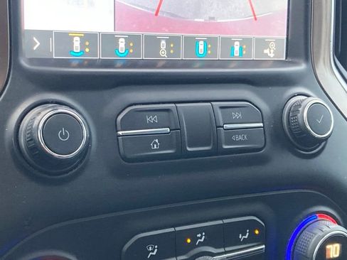 Used 2019 Chevrolet Silverado 1500 High Country w/ Technology Package image 24