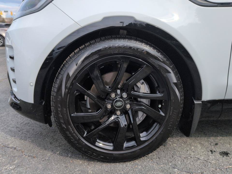 Certified 2025 Land Rover Discovery Dynamic SE AWD/4WD image 26