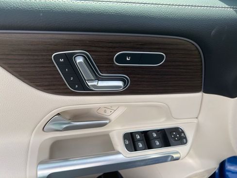 New 2026 Mercedes-Benz GLB 250 4MATIC image 11