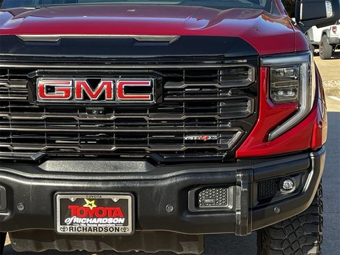 Used 2024 GMC Sierra 1500 AT4X image 8