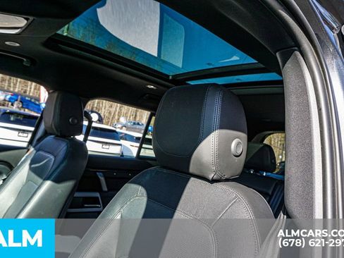 Used 2023 Land Rover Defender 110 X-Dynamic SE image 17