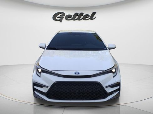 Used 2023 Toyota Corolla SE image 2