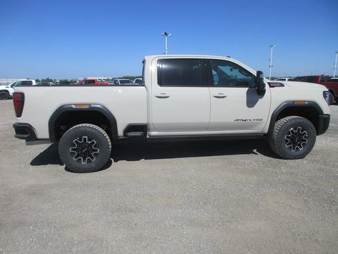New 2026 GMC Sierra 2500 AT4X AWD/4WD image 3