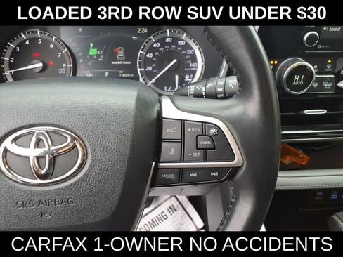 Used 2022 Toyota Highlander XLE AWD/4WD image 21