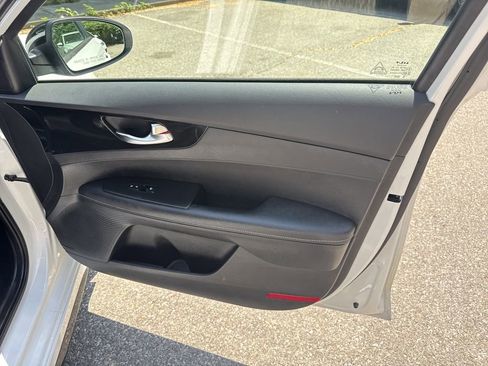Used 2022 Kia Forte GT-Line w/ GT-Line Premium Package FWD image 30