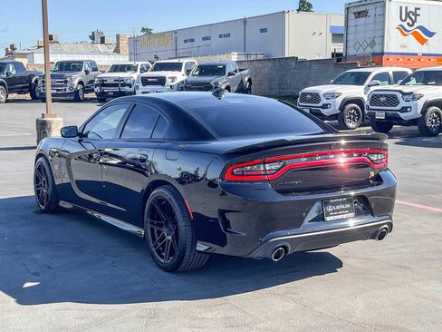 Used 2020 Dodge Charger Scat Pack image 2