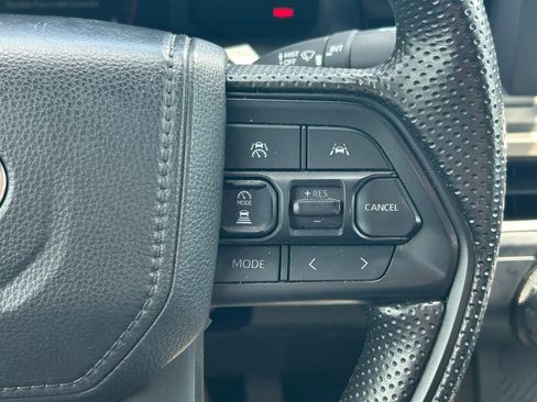 Used 2025 Toyota Tacoma SR image 35