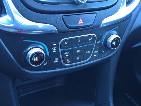 Used 2019 Chevrolet Equinox LT image 21