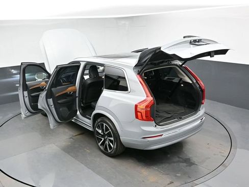 Used 2025 Volvo XC90 B6 Plus image 51