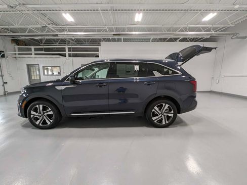 Certified 2023 Kia Sorento EX AWD/4WD image 12