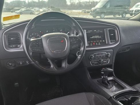 Used 2022 Dodge Charger SXT w/ Blacktop Package image 13