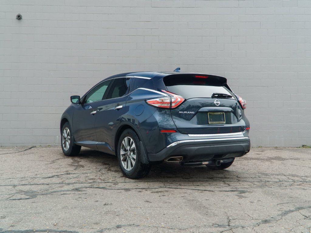 Used 2018 Nissan Murano S FWD image 3