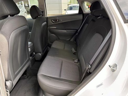 Used 2023 Hyundai Kona SEL AWD/4WD image 12