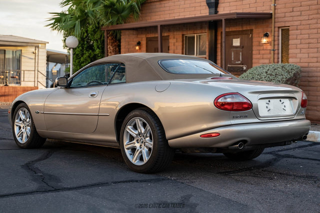 Used 2000 Jaguar XK8 Convertible RWD image 16
