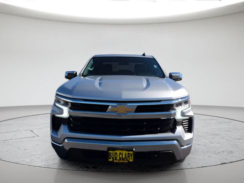 Used 2022 Chevrolet Silverado 1500 LT w/ Z71 Off-Road Package AWD/4WD image 2