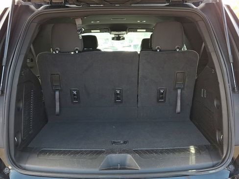 Used 2024 GMC Yukon SLE image 30