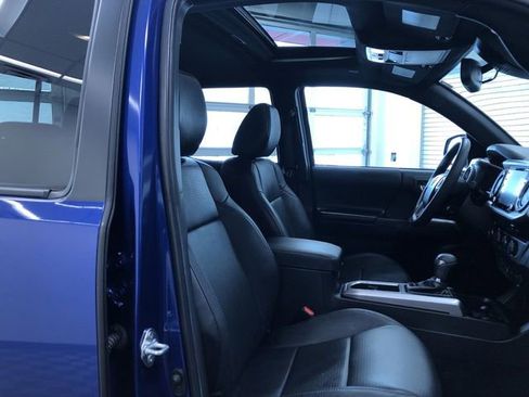 Certified 2022 Toyota Tacoma Limited image 16