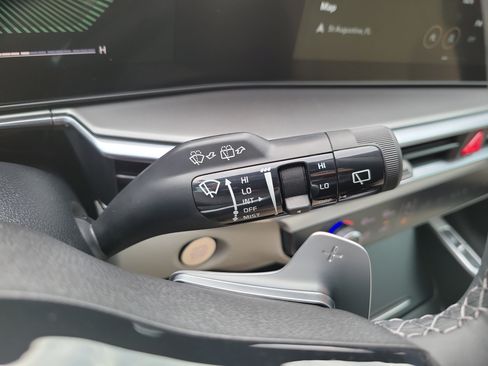 Certified 2025 Kia Sorento EX FWD image 31