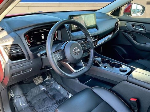 Used 2024 Nissan Rogue SL w/ SL Premium Package image 16