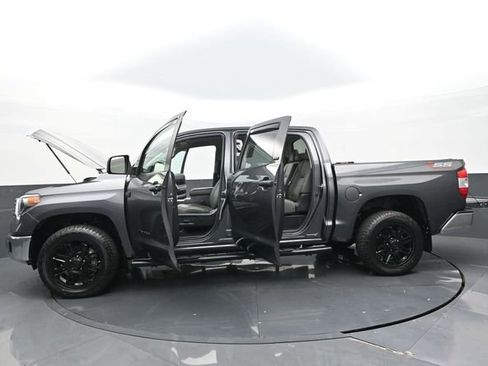 Used 2021 Toyota Tundra SR5 w/ SR5 Upgrade Package AWD/4WD image 34