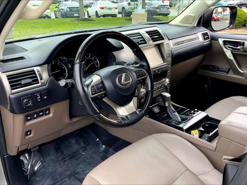Used 2021 Lexus GX 460 Premium w/ Premium Package AWD/4WD image 18