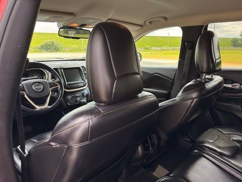 Used 2016 Jeep Cherokee Limited AWD/4WD image 24