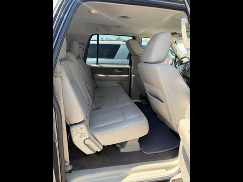Used 2011 Ford Expedition EL XLT RWD image 20