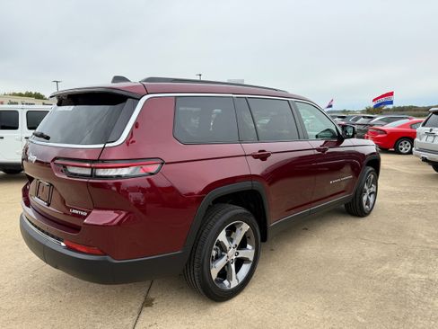 New 2025 Jeep Grand Cherokee L Limited w/ Luxury Tech Group II AWD/4WD image 4