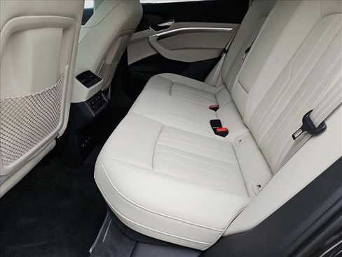 Certified 2024 Audi Q8 e-tron Premium Plus w/ Premium Plus Package image 20