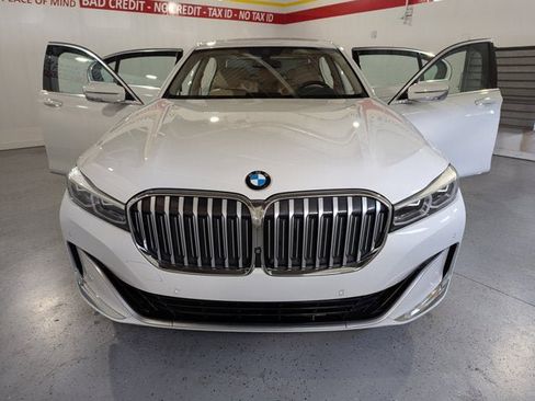Used 2020 BMW 740i w/ Cold Weather Package image 10