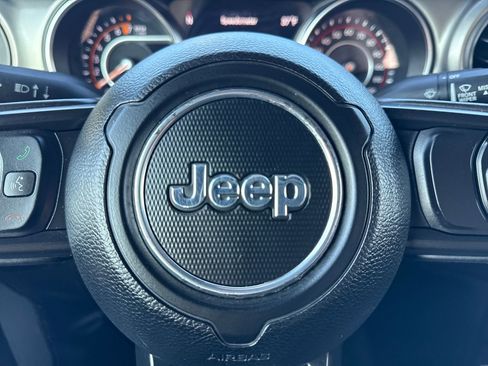 Used 2021 Jeep Wrangler Unlimited Sport w/ Technology Group image 30