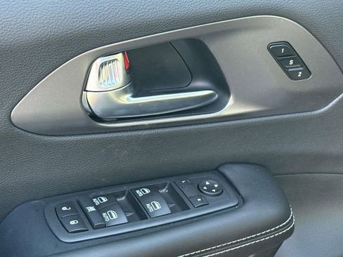 New 2026 Chrysler Pacifica Select image 20