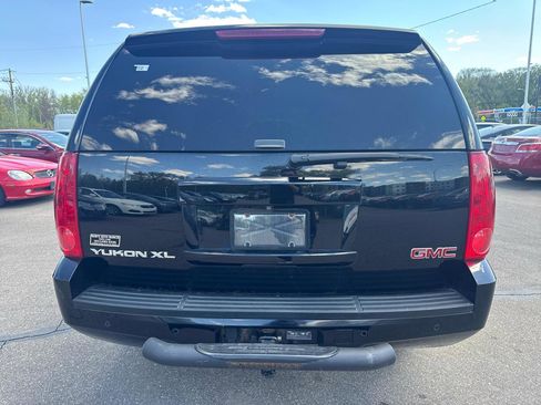 Used 2014 GMC Yukon XL SLT RWD image 6