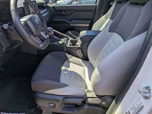 Used 2016 Ford F150 Platinum w/ Technology Package image 10