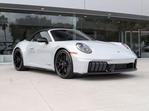 Used 2025 Porsche 911 Carrera 4 GTS image 7