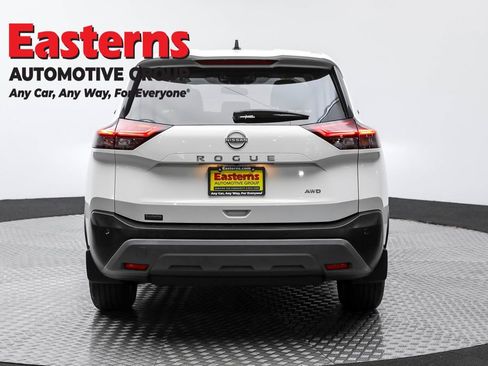 Used 2022 Nissan Rogue S image 6