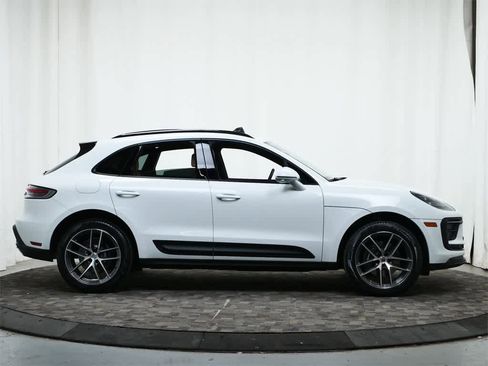 Used 2025 Porsche Macan image 8
