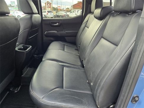 Used 2019 Toyota Tacoma TRD Off-Road image 5