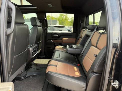 Used 2023 Chevrolet Silverado 2500 High Country w/ Z71 Off-Road Package AWD/4WD image 17