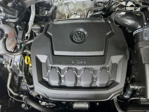 Used 2024 Volkswagen Tiguan Wolfsburg Edition image 35