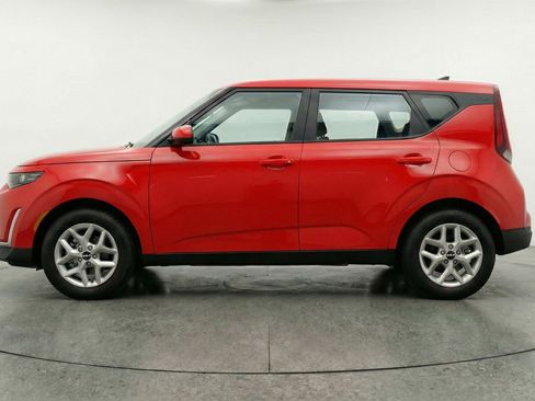 Used 2025 Kia Soul LX w/ LX Technology Package image 5