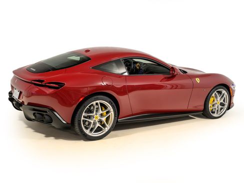 Certified 2022 Ferrari Roma RWD image 7