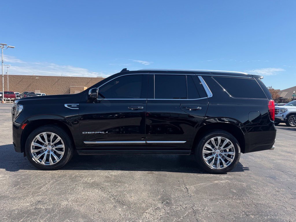 Used 2022 GMC Yukon Denali w/ Denali Premium Package AWD/4WD image 12