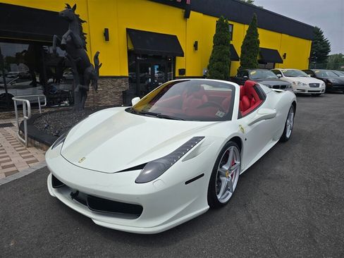 Used 2015 Ferrari 458 Spider RWD image 5