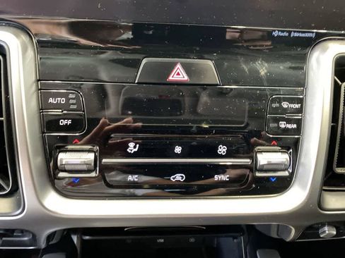 Used 2022 Kia Sorento S w/ Panoramic Sunroof Package AWD/4WD image 30